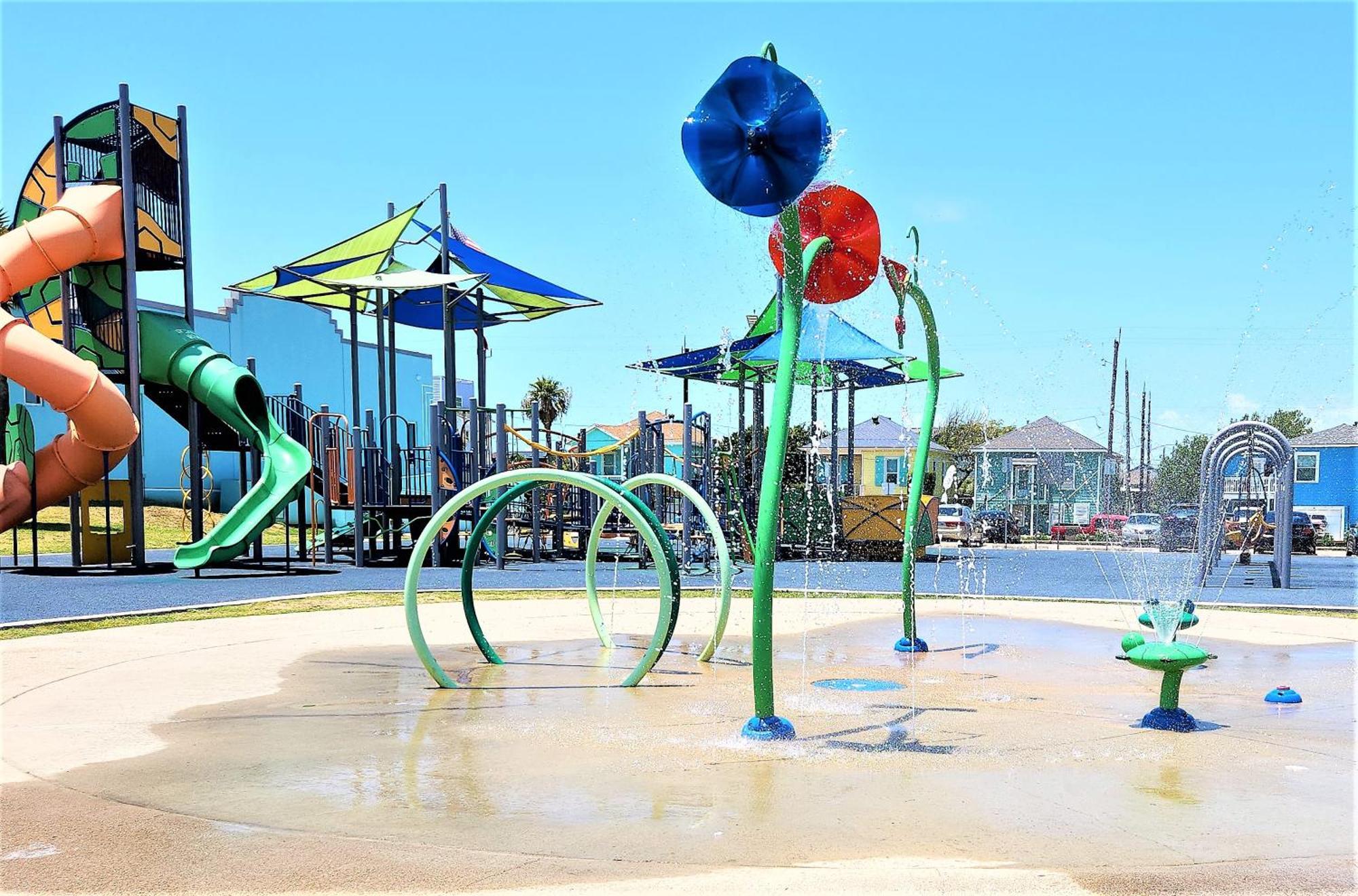 Casaazul: Beachfront Couples Retreat Near Pleasure Pier Galveston Exterior photo